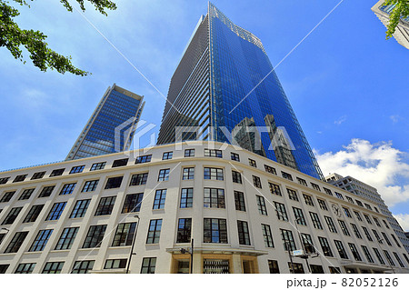 東京　千代田区 丸の内の都市風景　KITTE丸の内とJPタワー 82052126