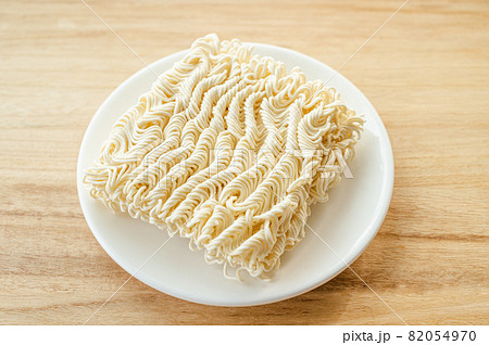 インスタントラーメン インスタントラーメン 82054970