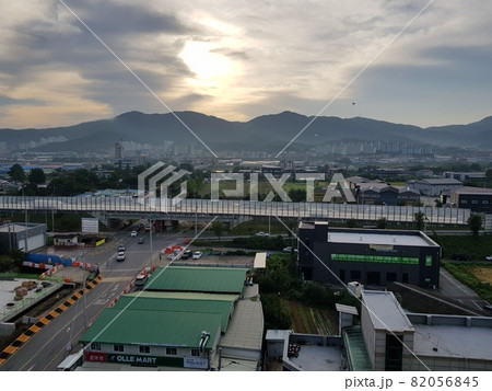 道路 自動車 次 82056845