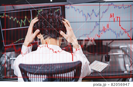 個人投資イメージ_下落 82056947