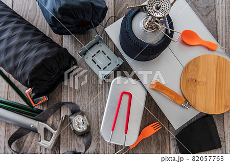 アウトドア用品 登山道具 俯瞰撮影素材 アウトドア用品 登山道具 俯瞰撮影素材 82057763