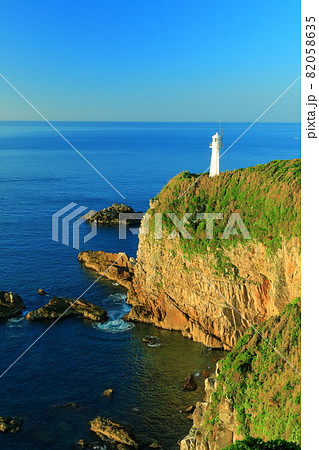 【高知県】朝日を浴びる足摺岬 【高知県】朝日を浴びる足摺岬 82058635