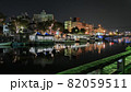 徳島中央公園の夜景池に映る景色 82059511