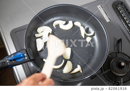 家庭で作るナポリタンスパゲッティ工程 82061916