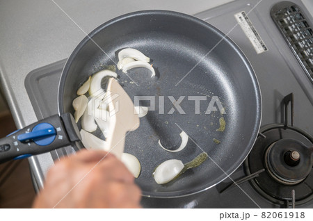 家庭で作るナポリタンスパゲッティ工程 82061918