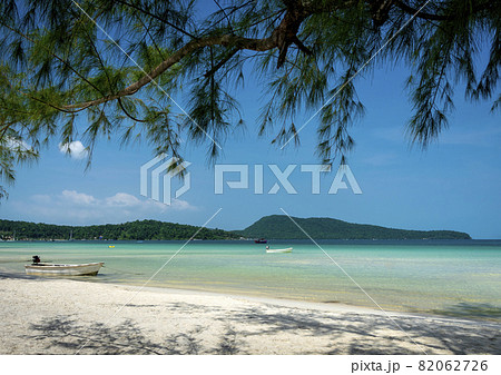 Saracen Beach in koh rong samloen island near sihanoukville cambodia. 82062726