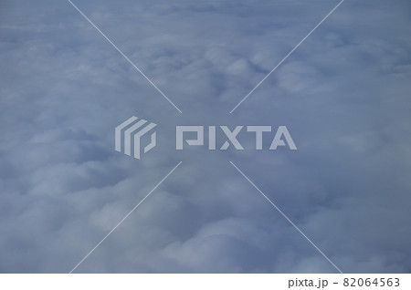 雲海（ANA568便 機内から撮影／高知龍馬空港→羽田空港） 82064563