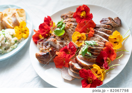 ナスタチウム Nasturtium エディブル フラワー ハーブ 花 食用花 キンレンカの写真素材