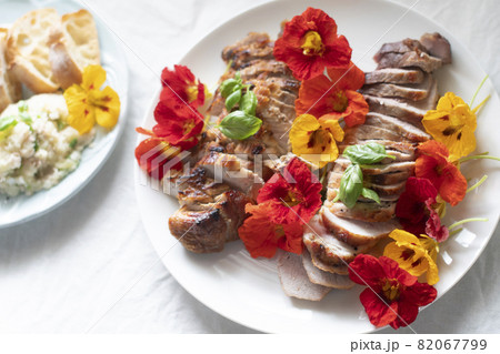 ナスタチウム Nasturtium エディブル フラワー ハーブ 花 食用花 キンレンカの写真素材