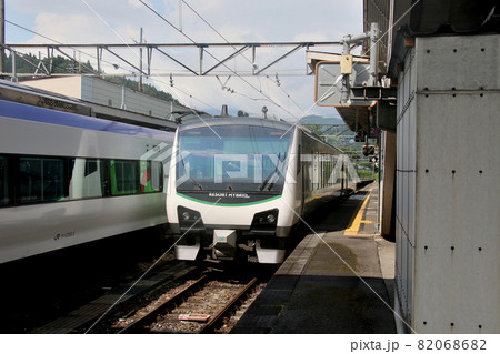 長野県北安曇野郡尾谷村 大糸線 南小谷駅 2番線 HB-E300系リゾートビューふるさと 停車中 長野県北安曇野郡尾谷村 大糸線 南小谷駅 2番線 HB-E300系リゾートビューふるさと 停車中 82068682
