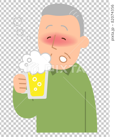 ビールを飲んで眠そうな男性② 82074356