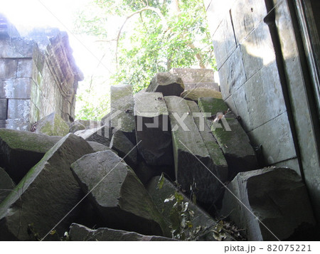 カンボジア、日中のベンメリア。（西側） 82075221