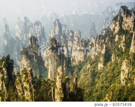 中国張家界 武陵源 天子山風景区 / Wulingyuan, Zhangjiajie, China 中国張家界 武陵源 天子山風景区 / Wulingyuan, Zhangjiajie, China 82075638