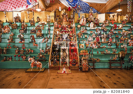 木曽・妻籠宿の春の風物詩、華やか雛飾り 木曽・妻籠宿の春の風物詩、華やか雛飾り 82081840