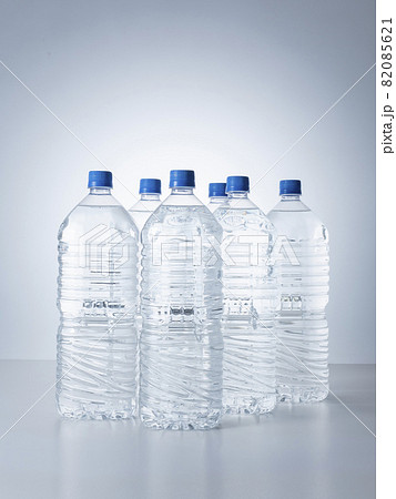 ペットボトル 水 ペットボトル 水 82085621