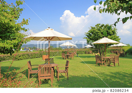 安曇野ちひろ美術館　カフェテラスの庭 82086234