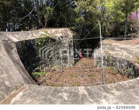 《うさぎの島（大久野島）南部照明所跡》（広島県　竹原市） 82088096