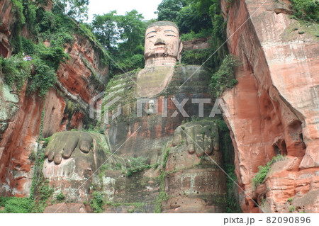 世界遺産・楽山大仏　中国　四川省 82090896