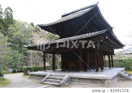 京都府京田辺市酬恩庵にある冬の本堂（重要文化財） 82091328