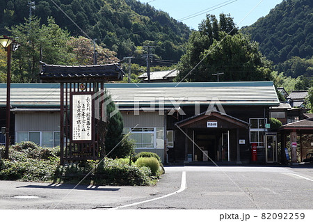 長良川鉄道美濃市駅 82092259