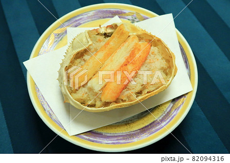 蟹の甲羅焼き 82094316