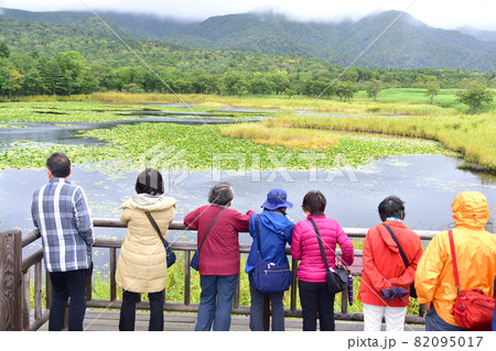 曇り空の知床国立公園と斜里町の風景 82095017