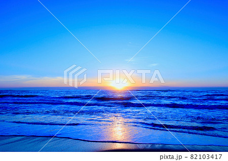 久慈浜海岸の日の出 茨城県日立市 久慈浜海岸の日の出 茨城県日立市 82103417