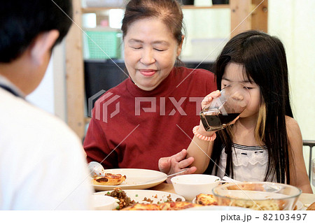 Dinner with Family 82103497