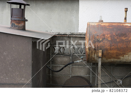 灯油タンクと小屋	 82108372