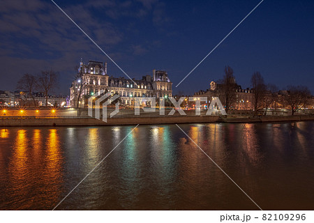 夜のセーヌ川 夜のセーヌ川 82109296