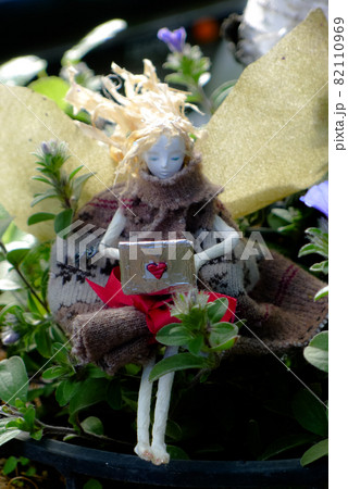 秋を迎えたアトリエ麓郷の妖精さん 秋を迎えたアトリエ麓郷の妖精さん 82110969