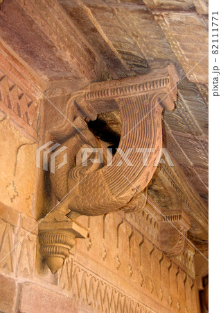Attractive Carving at Roof, Gwalior 82111771