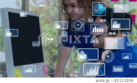 Creative visual of business data analyzing technology 82111956