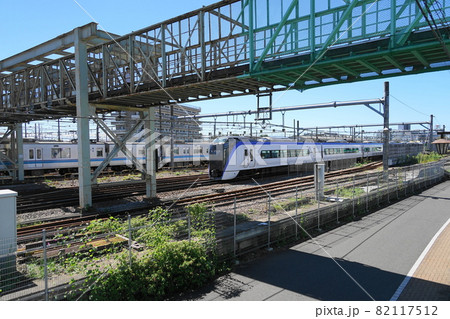 9月 三鷹53跨線人道橋と特急 9月 三鷹53跨線人道橋と特急 82117512