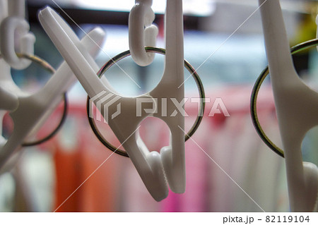 サンルームの洗濯用ハンガー サンルームの洗濯用ハンガー 82119104