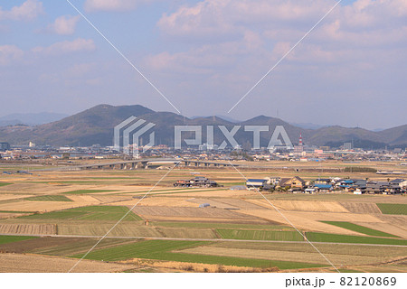 神崎緑地から見た岡山平野と芥子山2 岡山県岡山市東区 神崎緑地から見た岡山平野と芥子山2 岡山県岡山市東区 82120869