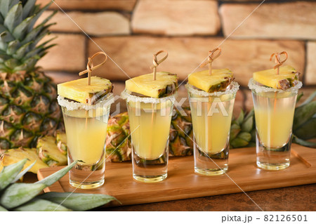 Tropical tequila shots 82126501