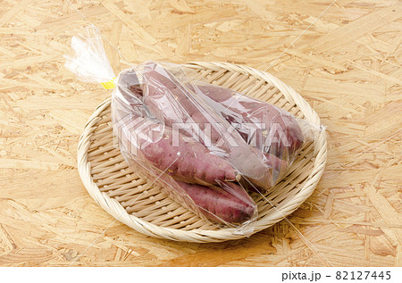 さつまいも（紅はるか）袋入り 82127445