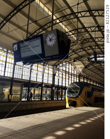 オランダの鉄道駅 82127529