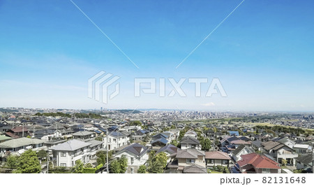 郊外の住宅地 郊外の住宅地 82131648
