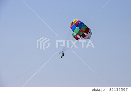 Para sailing off the coast in Adriatic sea, Croatia 82135597