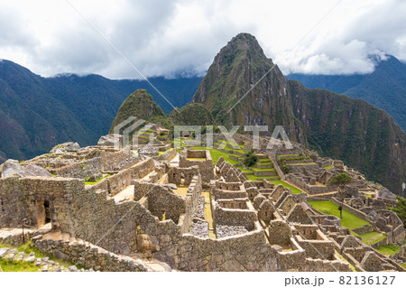 Archaeological remains of Machu Picchu located in the mountains of Cusco. 82136127