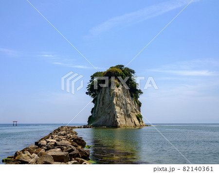 石川・珠洲・見附島（軍艦島） 82140361