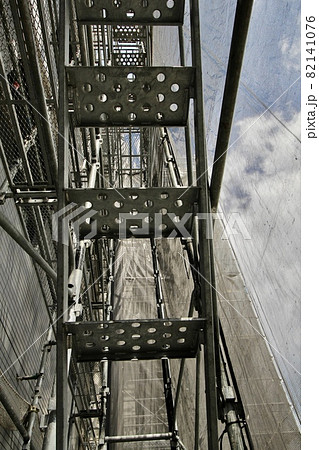 マンション大規模修繕足場工事、居住者から見た大規模修繕足場工事、安全第一、工事内容、住民検査 マンション大規模修繕足場工事、居住者から見た大規模修繕足場工事、安全第一、工事内容、住民検査 82141076