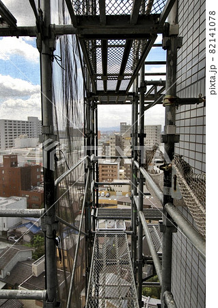 マンション大規模修繕足場工事、居住者から見た大規模修繕足場工事、安全第一、工事内容、住民検査 82141078