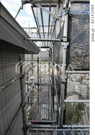 マンション大規模修繕足場工事、居住者から見た大規模修繕足場工事、安全第一、工事内容、住民検査 マンション大規模修繕足場工事、居住者から見た大規模修繕足場工事、安全第一、工事内容、住民検査 82141084
