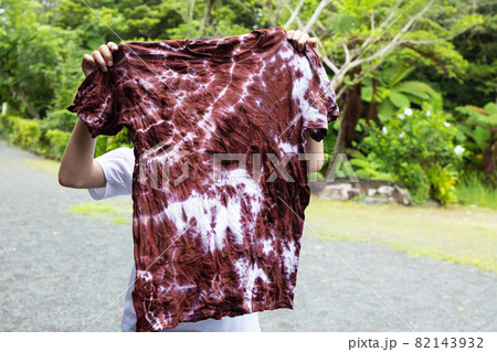 泥染をしたTシャツ 泥染をしたTシャツ 82143932