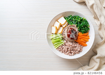 Korean spicy cold noodles 82146456