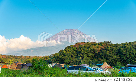 「山梨県」富士ヶ嶺高原のキャンプ場から眺める富士山 82148859