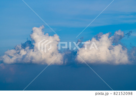 台風シーズン 晩夏から初秋の積乱雲 c-2 台風シーズン 晩夏から初秋の積乱雲 c-2 82152098